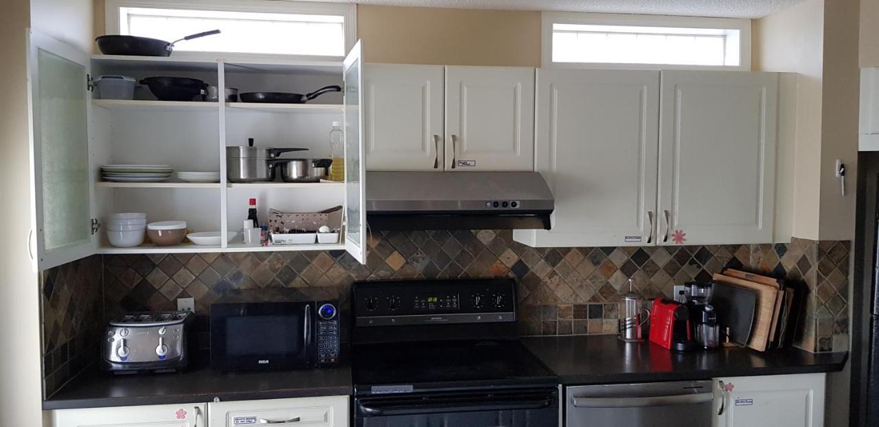 Tuscan Ridge Guesthouse Calgary West Экстерьер фото
