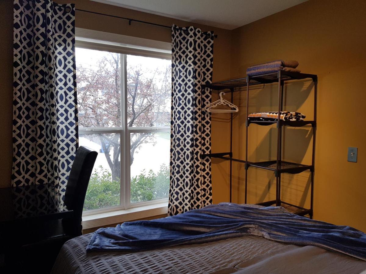 Tuscan Ridge Guesthouse Calgary West Экстерьер фото