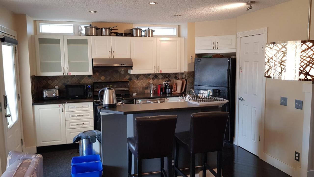 Tuscan Ridge Guesthouse Calgary West Экстерьер фото