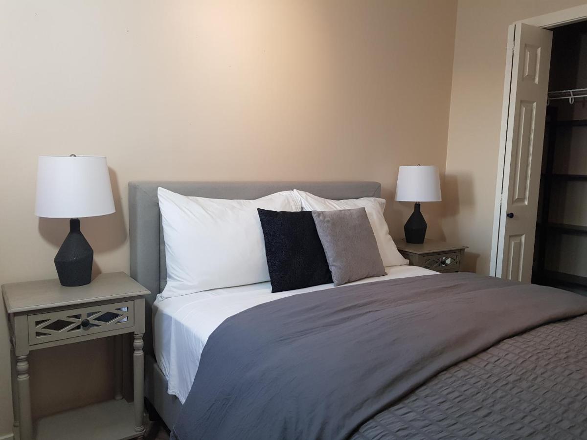 Tuscan Ridge Guesthouse Calgary West Экстерьер фото