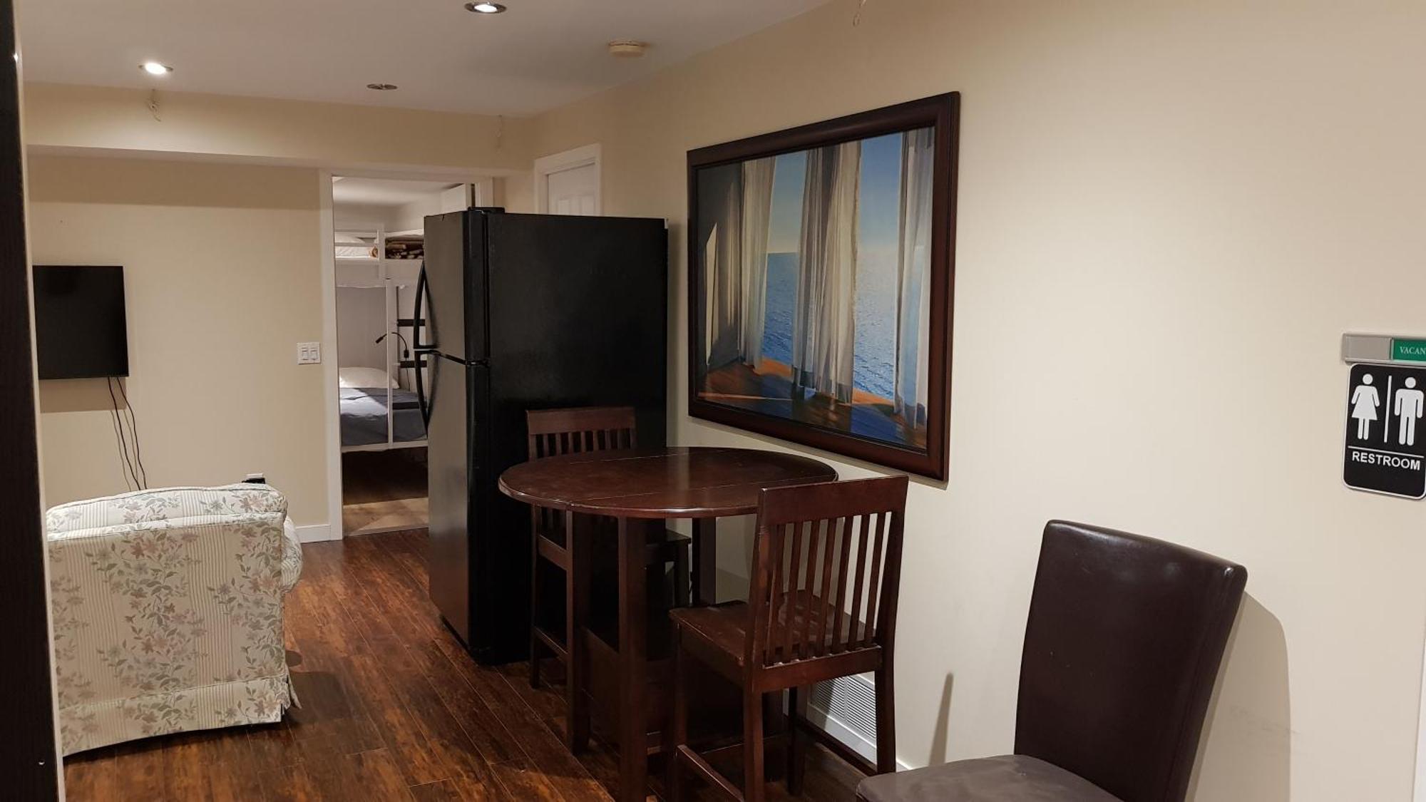 Tuscan Ridge Guesthouse Calgary West Экстерьер фото