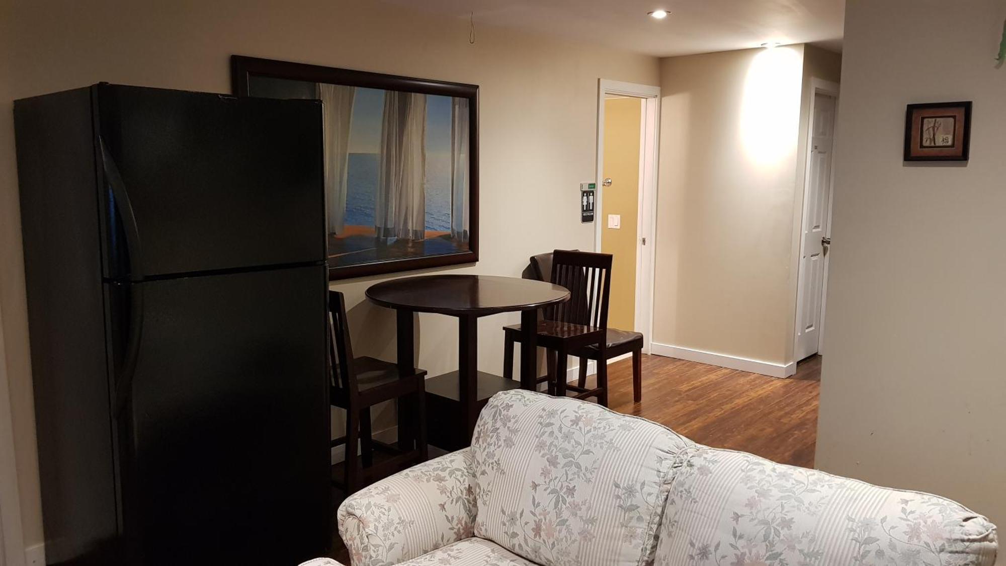 Tuscan Ridge Guesthouse Calgary West Экстерьер фото