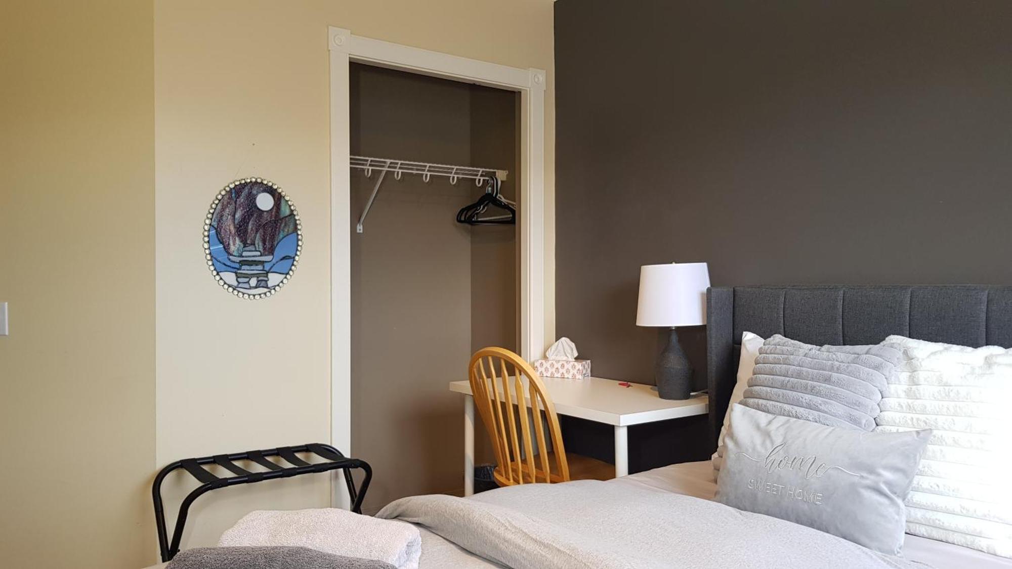 Tuscan Ridge Guesthouse Calgary West Экстерьер фото