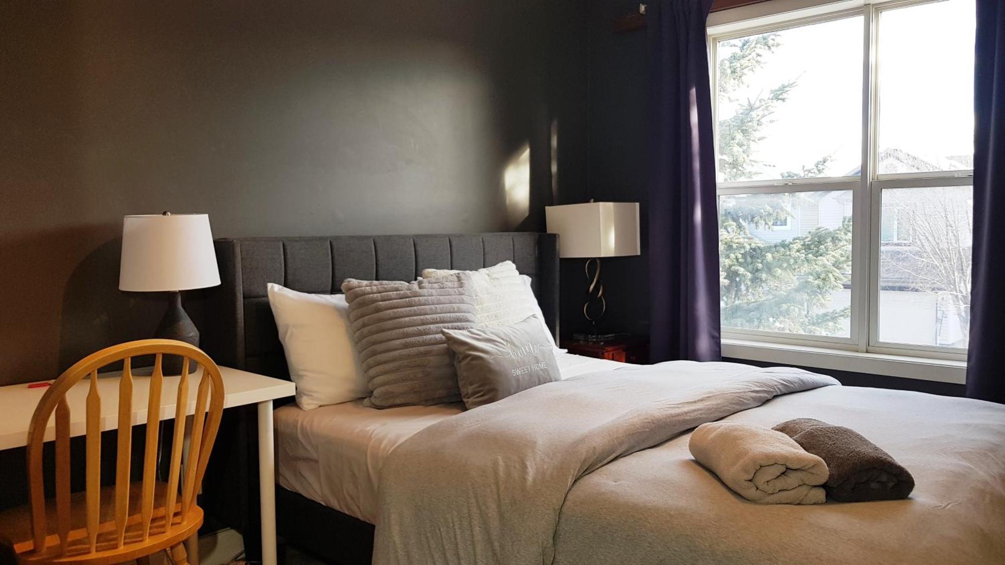Tuscan Ridge Guesthouse Calgary West Экстерьер фото
